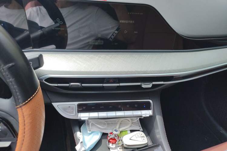 Used CHANGAN Eado 2025 PLUS 1.4T Dual-Clutch High-Energy Version Audio And AC Panel
