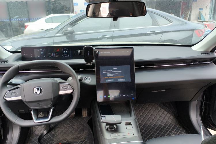 Used CHANGAN Eado 2025 Blue Whale 1.5T 500Bar Prestige Model Center Console