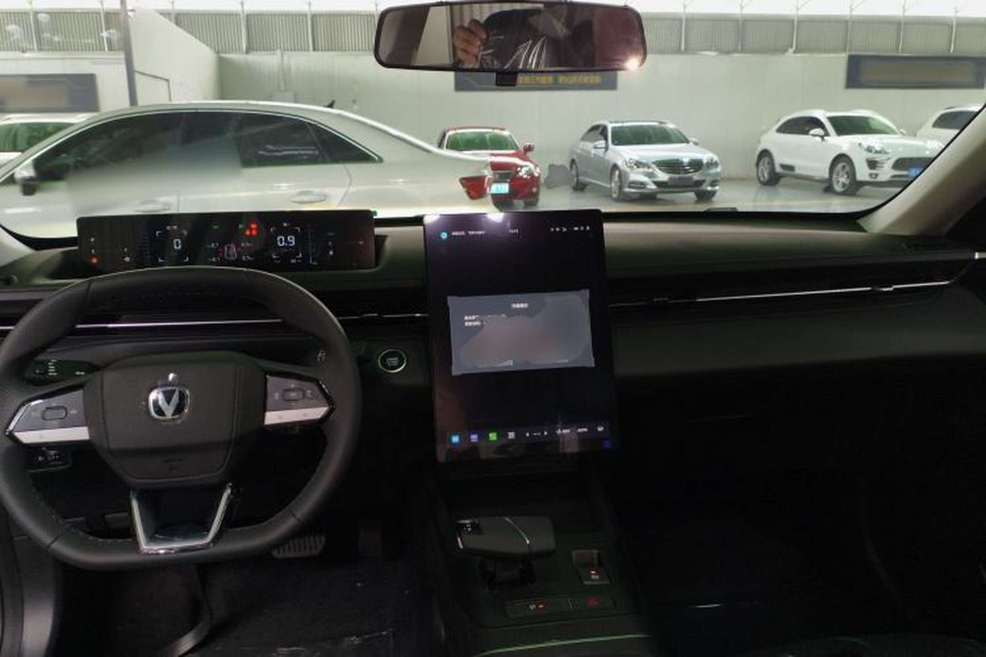 Used CHANGAN Eado 2025 Blue Whale 1.5T 500Bar Prestige Model Center Console