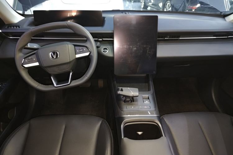 Used CHANGAN Eado 2025 Blue Whale 1.5T High-Energy Edition Center Console