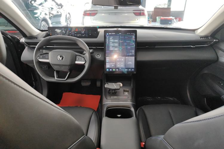 Used CHANGAN Eado 2025 Blue Whale 1.5T 500Bar Prestige Model Center Console