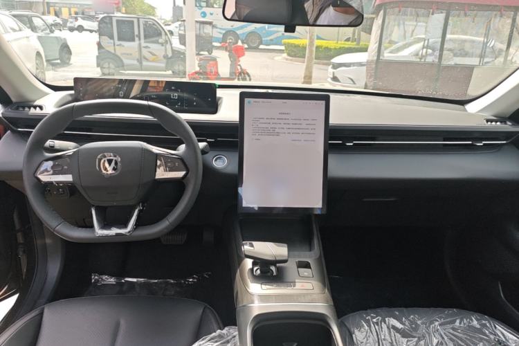 Used CHANGAN Eado 2025 Blue Whale 1.5T 500Bar Prestige Model Center Console