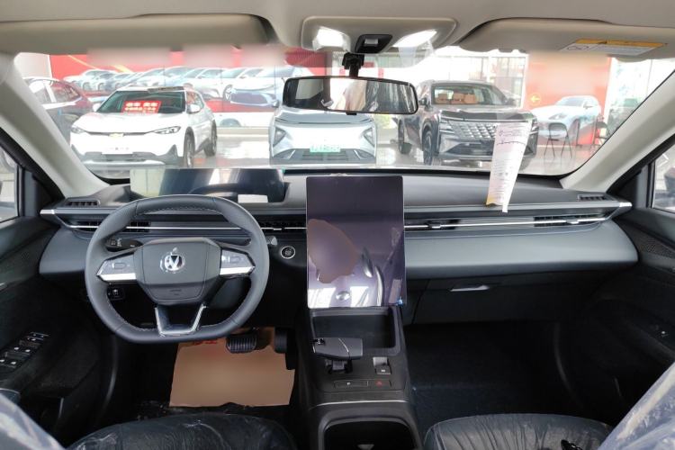 Used CHANGAN Eado 2025 Blue Whale 1.5T 500Bar Prestige Model Center Console