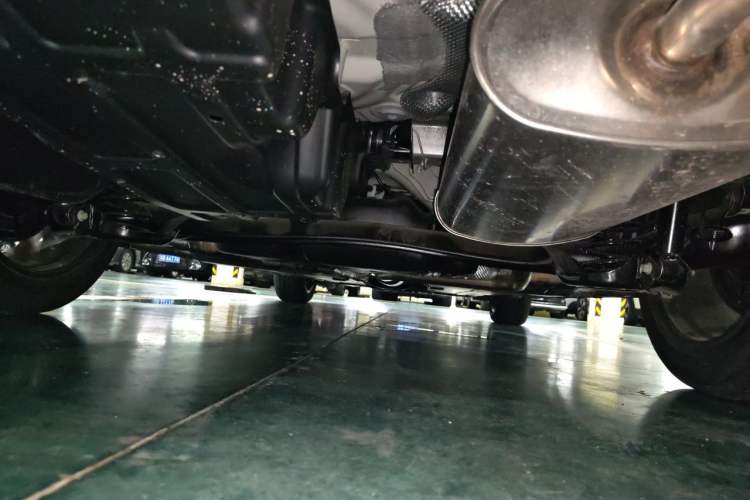 Used CHANGAN Eado 2025 Blue Whale 1.5T 500Bar Flagship Model Chassis Rear