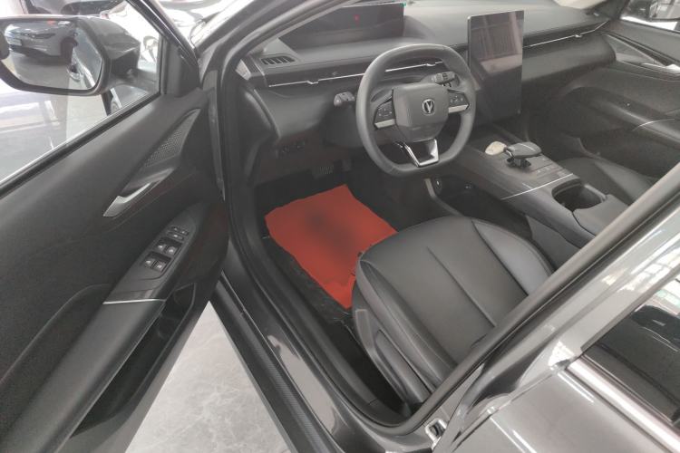 Used CHANGAN Eado 2025 Blue Whale 1.5T 500Bar Prestige Model Driver Seat