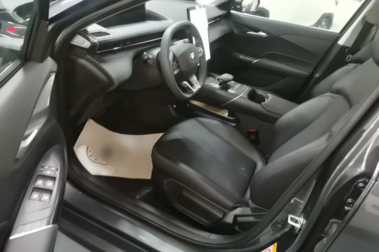 Used CHANGAN Eado 2025 Blue Whale 1.5T 500Bar Prestige Model Driver Seat
