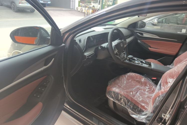 Used CHANGAN Eado 2025 PLUS 1.4T Dual-Clutch High-Energy Version Driver Seat