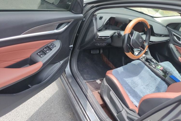 Used CHANGAN Eado 2025 PLUS 1.4T Dual-Clutch High-Energy Version Driver Seat