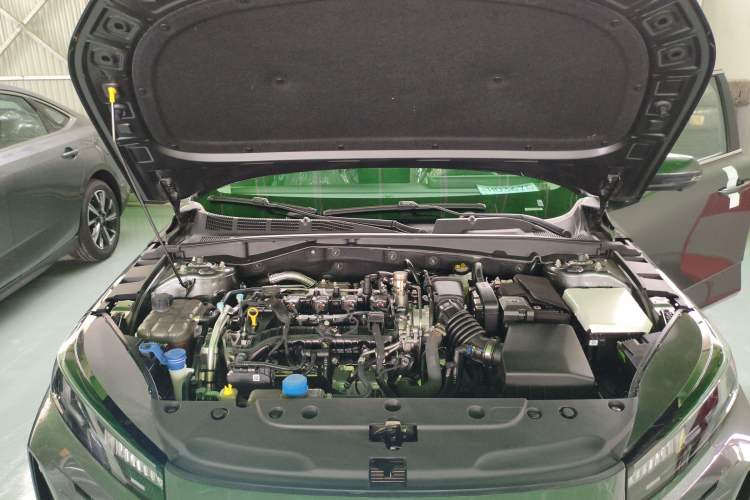 Used CHANGAN Eado 2025 Blue Whale 1.5T 500Bar Prestige Model Engine Bay