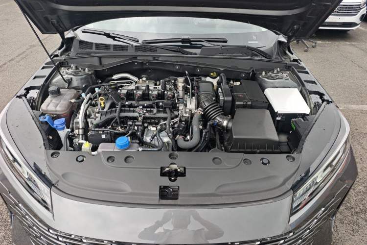 Used CHANGAN Eado 2025 Blue Whale 1.5T 500Bar Prestige Model Engine Bay