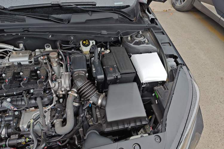 Used CHANGAN Eado 2025 Blue Whale 1.5T 500Bar Prestige Model Engine Bay Left
