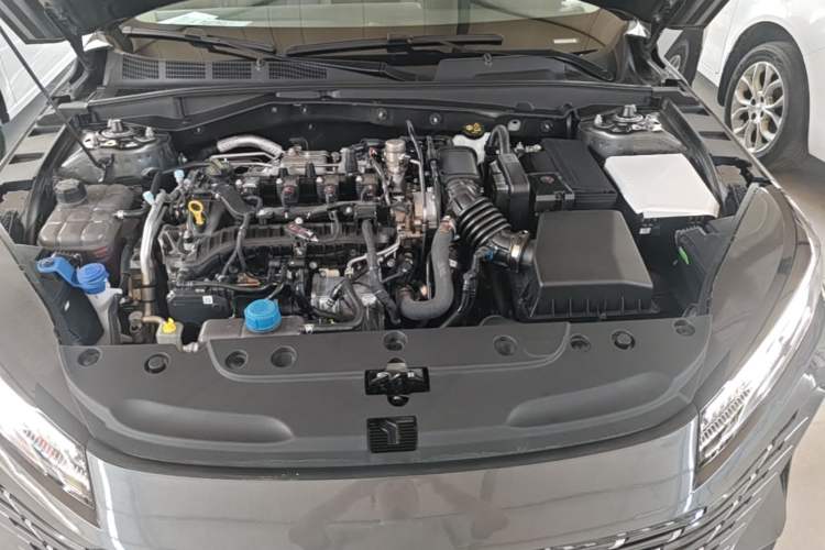 Used CHANGAN Eado 2025 Blue Whale 1.5T 500Bar Prestige Model Engine Bay