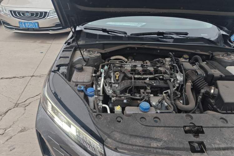 Used CHANGAN Eado 2025 Blue Whale 1.5T 500Bar Prestige Model Engine Bay Right
