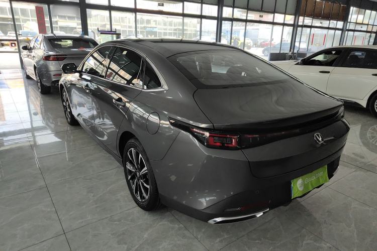 Used CHANGAN Eado 2025 Blue Whale 1.5T 500Bar Prestige Model Exterior 2