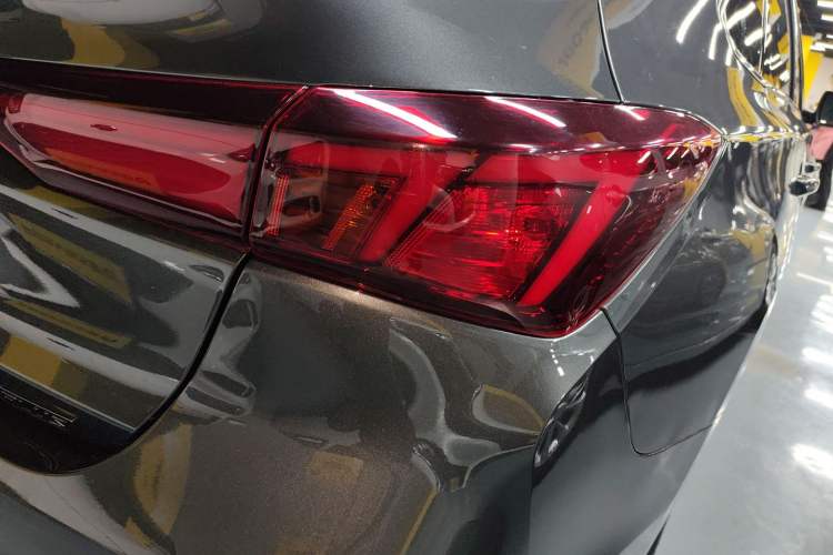 Used CHANGAN Eado 2025 PLUS 1.4T Dual-Clutch High-Energy Version Exterior 3