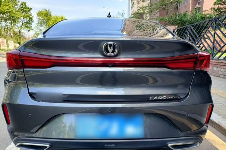 Used CHANGAN Eado 2025 PLUS 1.4T Dual-Clutch High-Energy Version Exterior 3