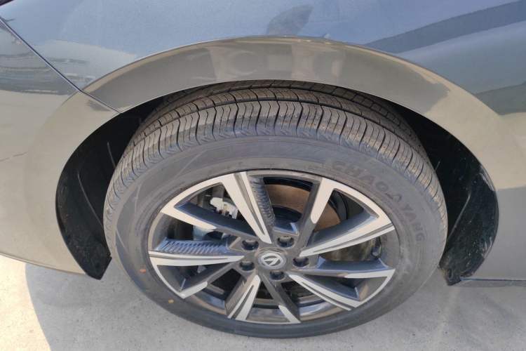 Used CHANGAN Eado 2025 Blue Whale 1.5T 500Bar Prestige Model Exterior 4