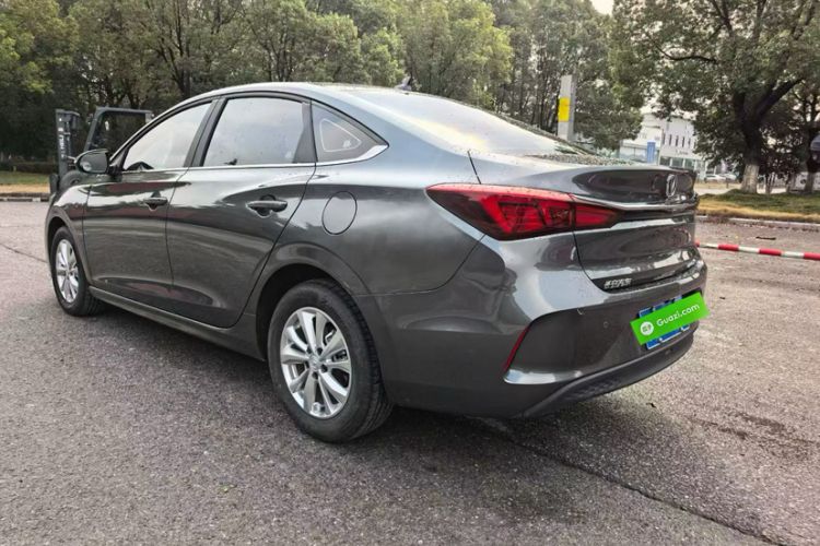 Used CHANGAN Eado 2025 PLUS 1.5L Manual Luxury Edition Exterior 6