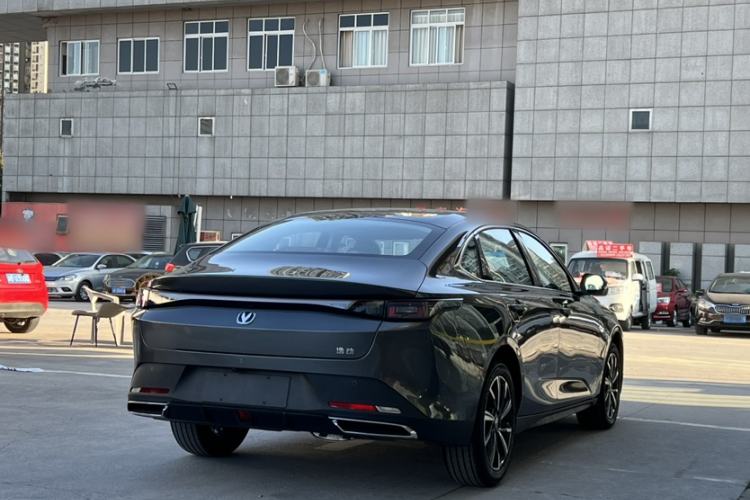 Used CHANGAN Eado 2025 Blue Whale 1.5T 500Bar Prestige Model Exterior 7