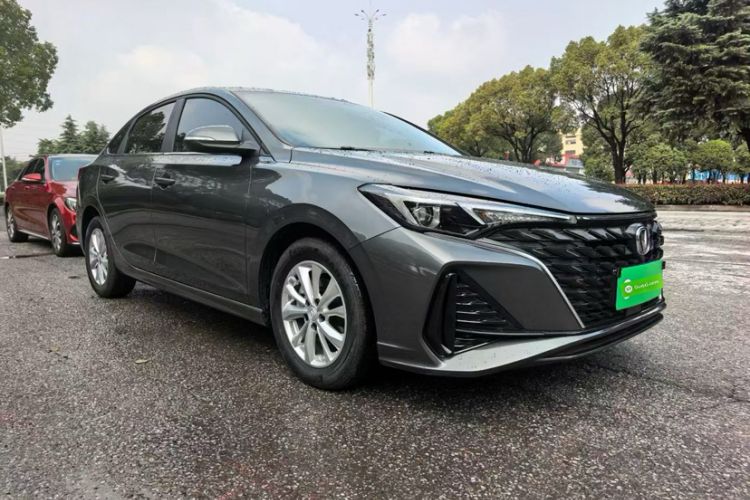 Used CHANGAN Eado 2025 PLUS 1.5L Manual Luxury Edition Exterior 8
