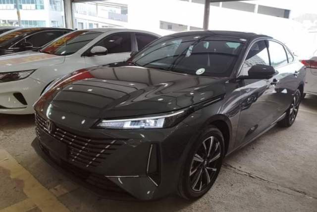 Used CHANGAN Eado 2025 Blue Whale 1.5T 500Bar Prestige Model