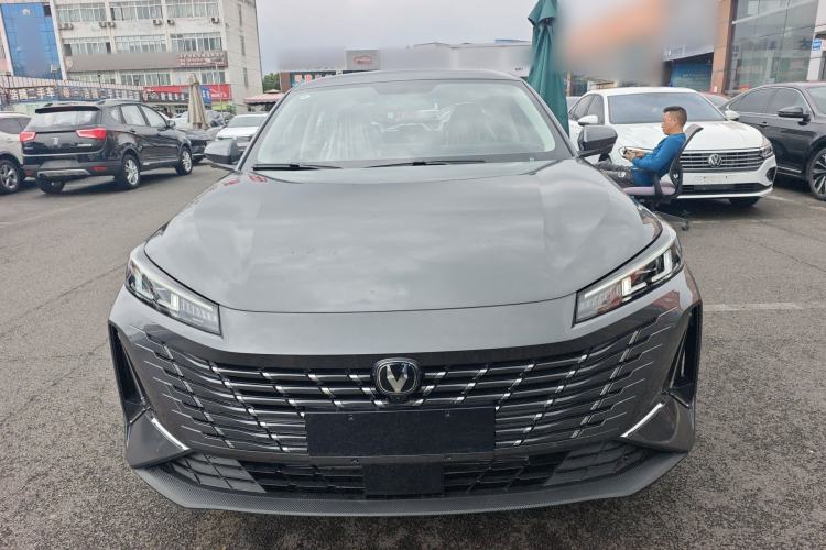 Used CHANGAN Eado 2025 Blue Whale 1.5T 500Bar Prestige Model Front
