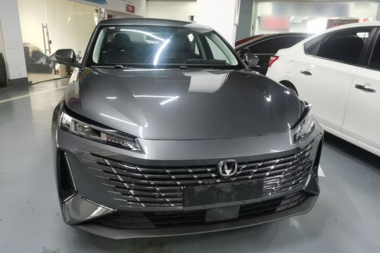 Used CHANGAN Eado 2025 Blue Whale 1.5T 500Bar Prestige Model Front