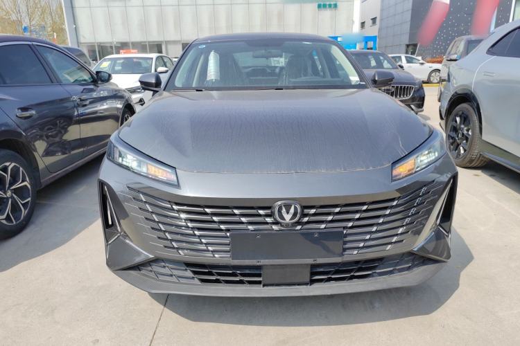 Used CHANGAN Eado 2025 Blue Whale 1.5T 500Bar Prestige Model Front