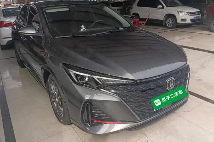 Used CHANGAN Eado 2025 PLUS 1.4T Dual-Clutch High-Energy Version Front Right 45 Deg