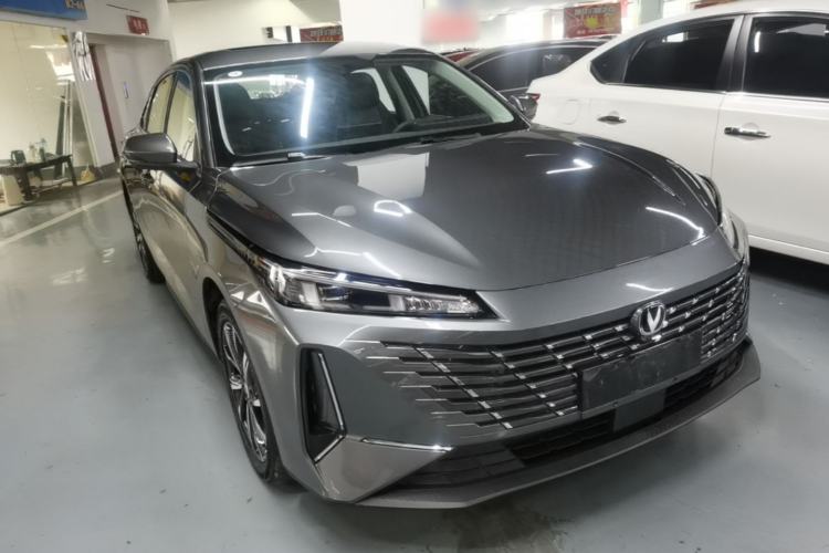 Used CHANGAN Eado 2025 Blue Whale 1.5T 500Bar Prestige Model Front Right 45 Deg