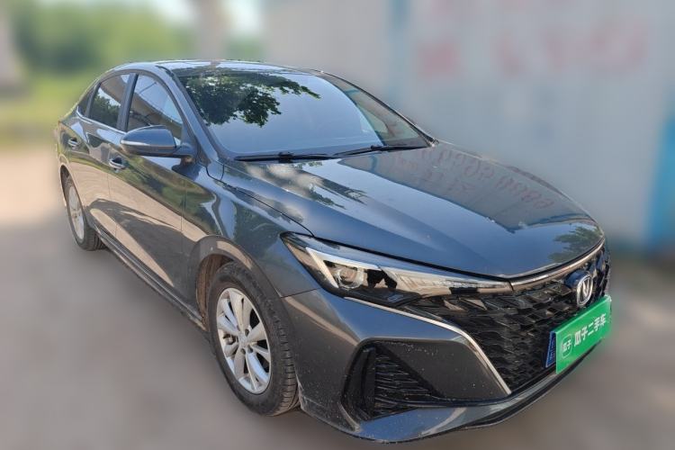 Used CHANGAN Eado 2025 PLUS 1.5L Manual Luxury Edition Front Right 45 Deg