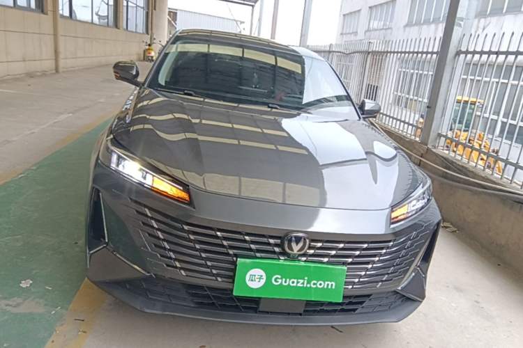 Used CHANGAN Eado 2025 Blue Whale 1.5T 500Bar Prestige Model Front