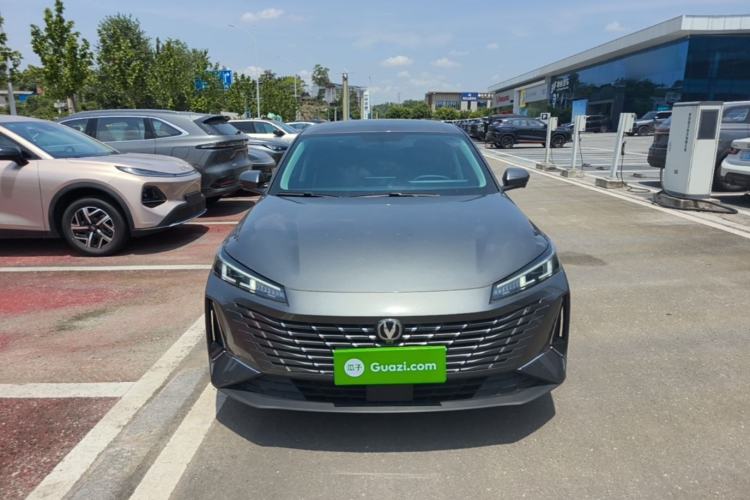 Used CHANGAN Eado 2025 Blue Whale 1.5T 500Bar Prestige Model Front