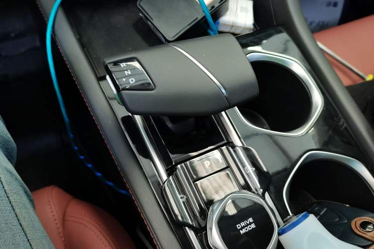 Used CHANGAN Eado 2025 PLUS 1.4T Dual-Clutch High-Energy Version Gear Lever