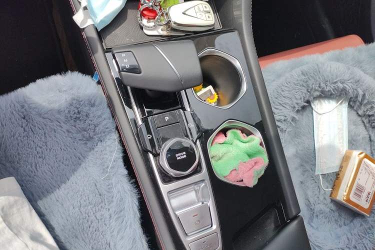 Used CHANGAN Eado 2025 PLUS 1.4T Dual-Clutch High-Energy Version Gear Lever
