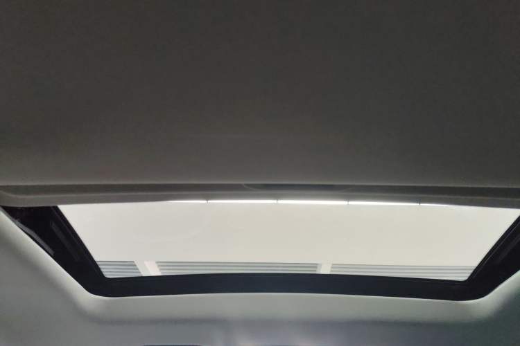 Used CHANGAN Eado 2025 Blue Whale 1.5T 500Bar Prestige Model Headliner