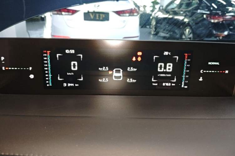 Used CHANGAN Eado 2025 Blue Whale 1.5T High-Energy Edition Instrument Cluster