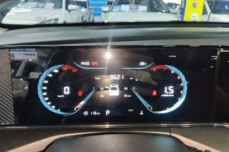 Used CHANGAN Eado 2025 PLUS 1.4T Dual-Clutch High-Energy Version Instrument Cluster
