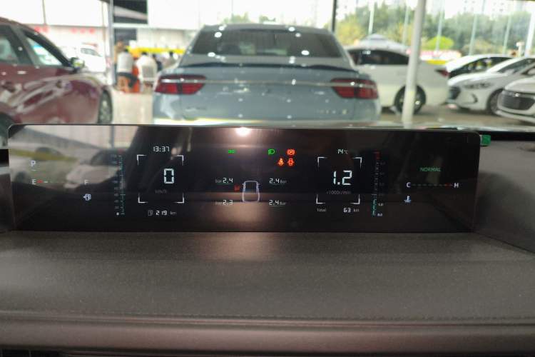 Used CHANGAN Eado 2025 Blue Whale 1.5T 500Bar Prestige Model Instrument Cluster