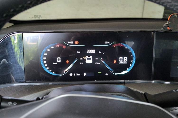 Used CHANGAN Eado 2025 PLUS 1.4T Dual-Clutch High-Energy Version Instrument Cluster