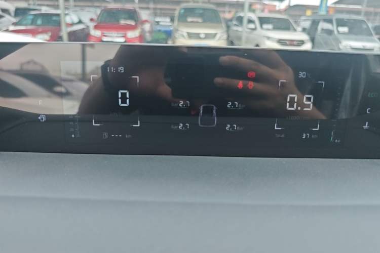 Used CHANGAN Eado 2025 Blue Whale 1.5T 500Bar Prestige Model Instrument Cluster