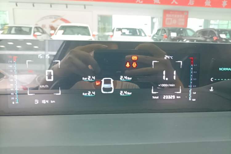 Used CHANGAN Eado 2025 Blue Whale 1.5T 500Bar Prestige Model Instrument Cluster