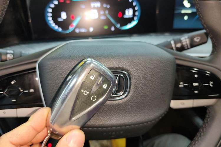 Used CHANGAN Eado 2025 PLUS 1.4T Dual-Clutch High-Energy Version Interior 1