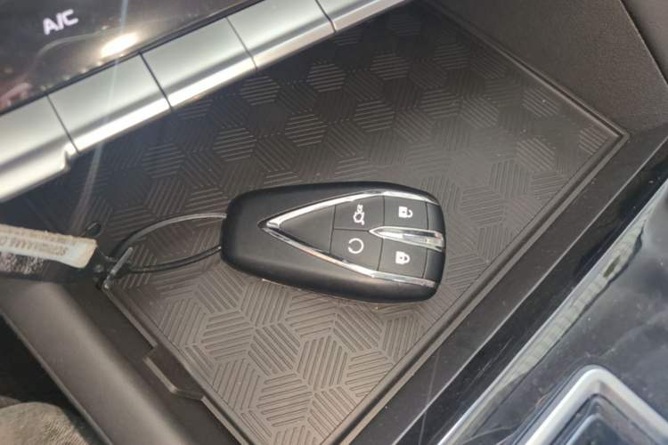 Used CHANGAN Eado 2025 PLUS 1.4T Dual-Clutch High-Energy Version Interior 1
