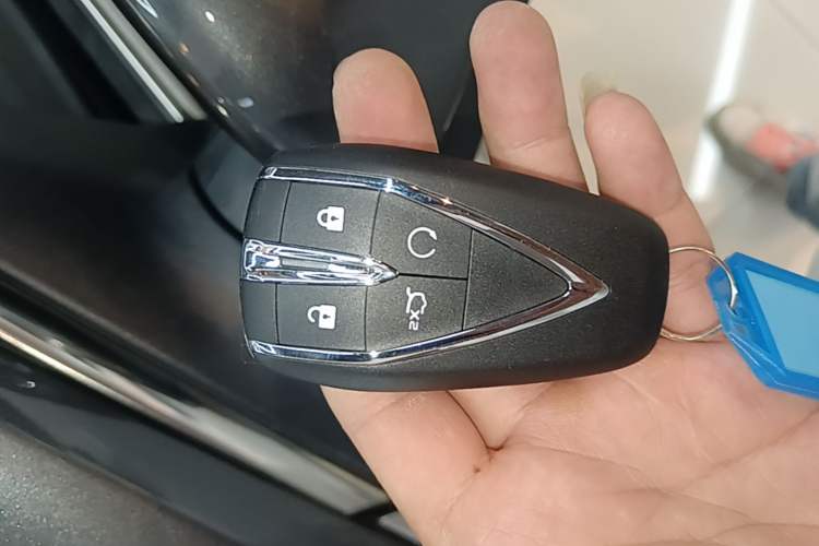 Used CHANGAN Eado 2025 PLUS 1.4T Dual-Clutch High-Energy Version Interior 1
