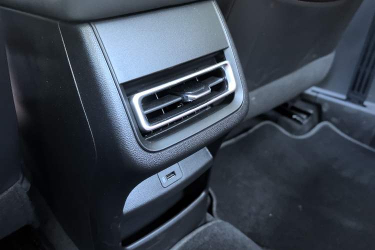 Used CHANGAN Eado 2025 PLUS 1.4T Dual-Clutch High-Energy Version Interior 12