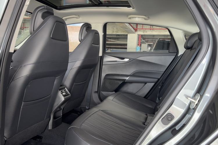 Used CHANGAN Eado 2025 Blue Whale 1.5T 500Bar Flagship Model Interior 2