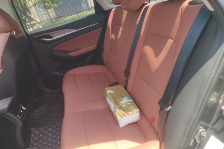 Used CHANGAN Eado 2025 PLUS 1.4T Dual-Clutch High-Energy Version Interior 4