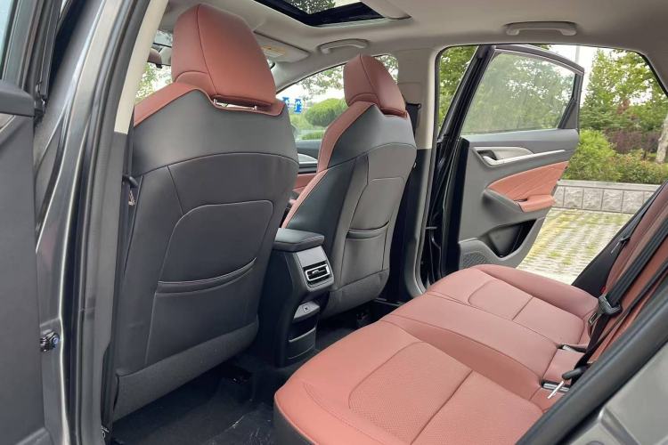 Used CHANGAN Eado 2025 PLUS 1.4T Dual-Clutch High-Energy Version Interior 5