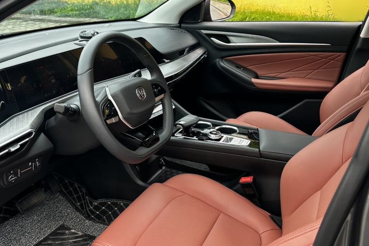 Used CHANGAN Eado 2025 PLUS 1.4T Dual-Clutch High-Energy Version Interior 6